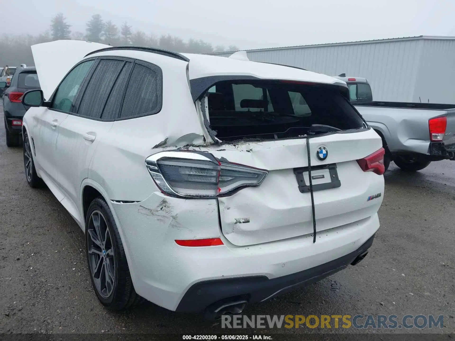 6 Photograph of a damaged car 5UXTS3C56K0Z10351 BMW X3 2019