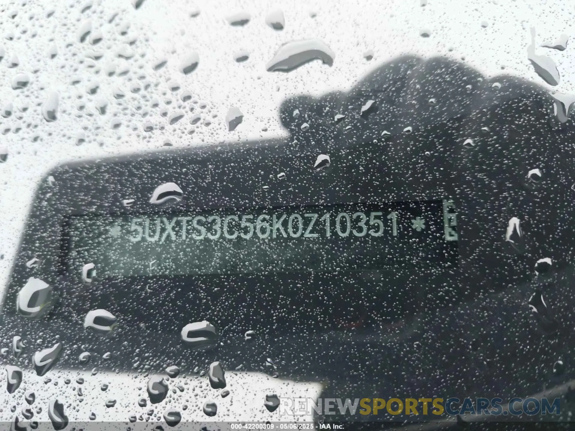 9 Photograph of a damaged car 5UXTS3C56K0Z10351 BMW X3 2019