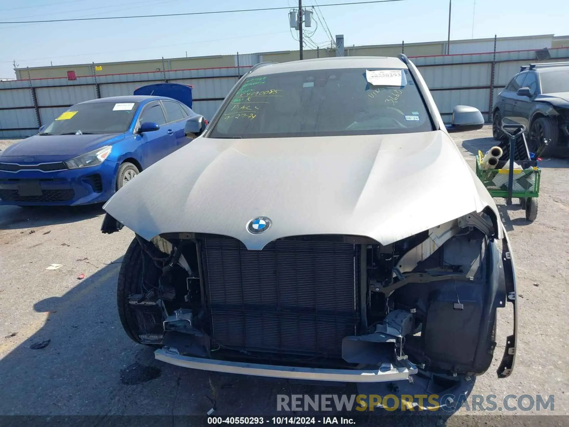 12 Photograph of a damaged car 5UXTS3C56KLR73660 BMW X3 2019