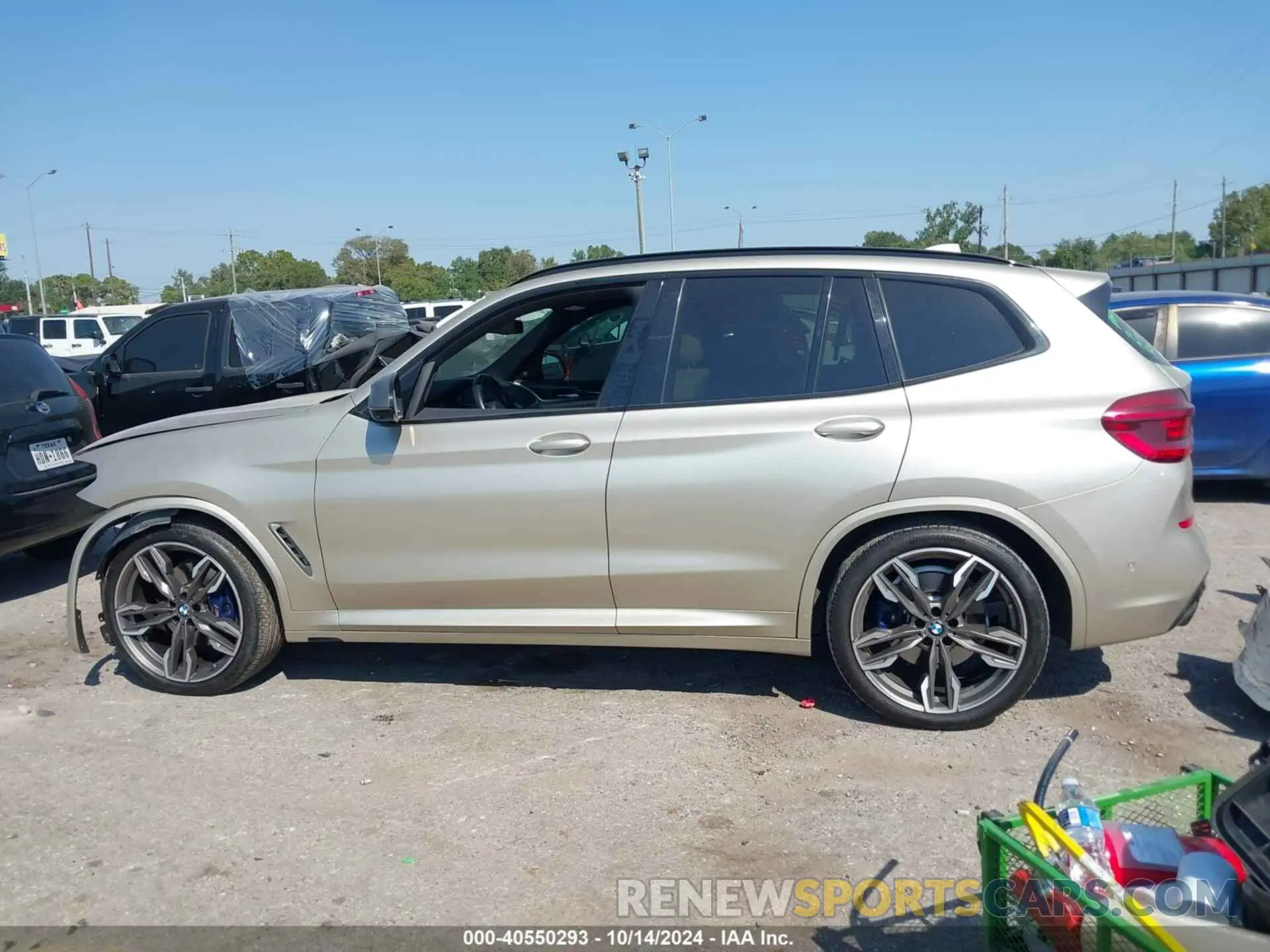 14 Photograph of a damaged car 5UXTS3C56KLR73660 BMW X3 2019