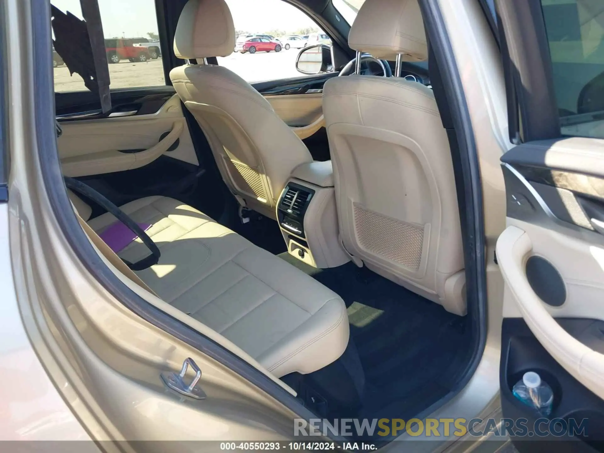 8 Photograph of a damaged car 5UXTS3C56KLR73660 BMW X3 2019