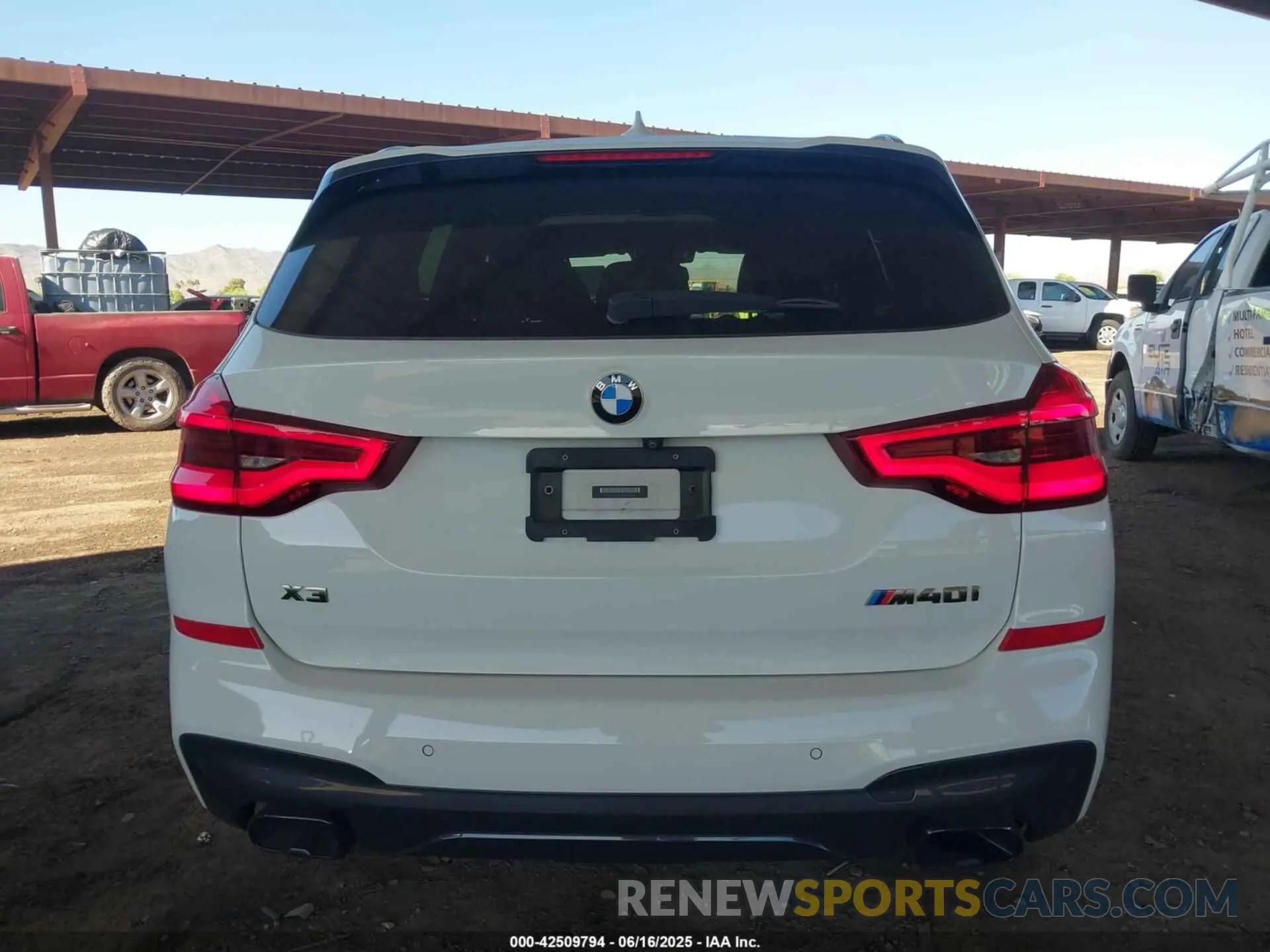16 Photograph of a damaged car 5UXTS3C57K0Z09161 BMW X3 2019