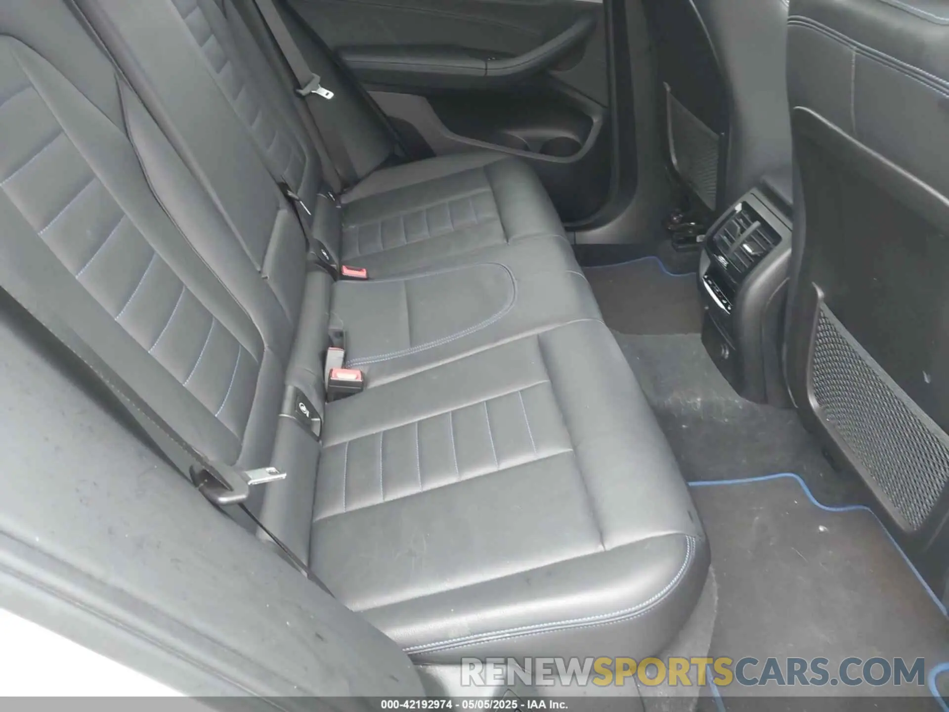 8 Photograph of a damaged car 5UXTS3C58K0Z04969 BMW X3 2019