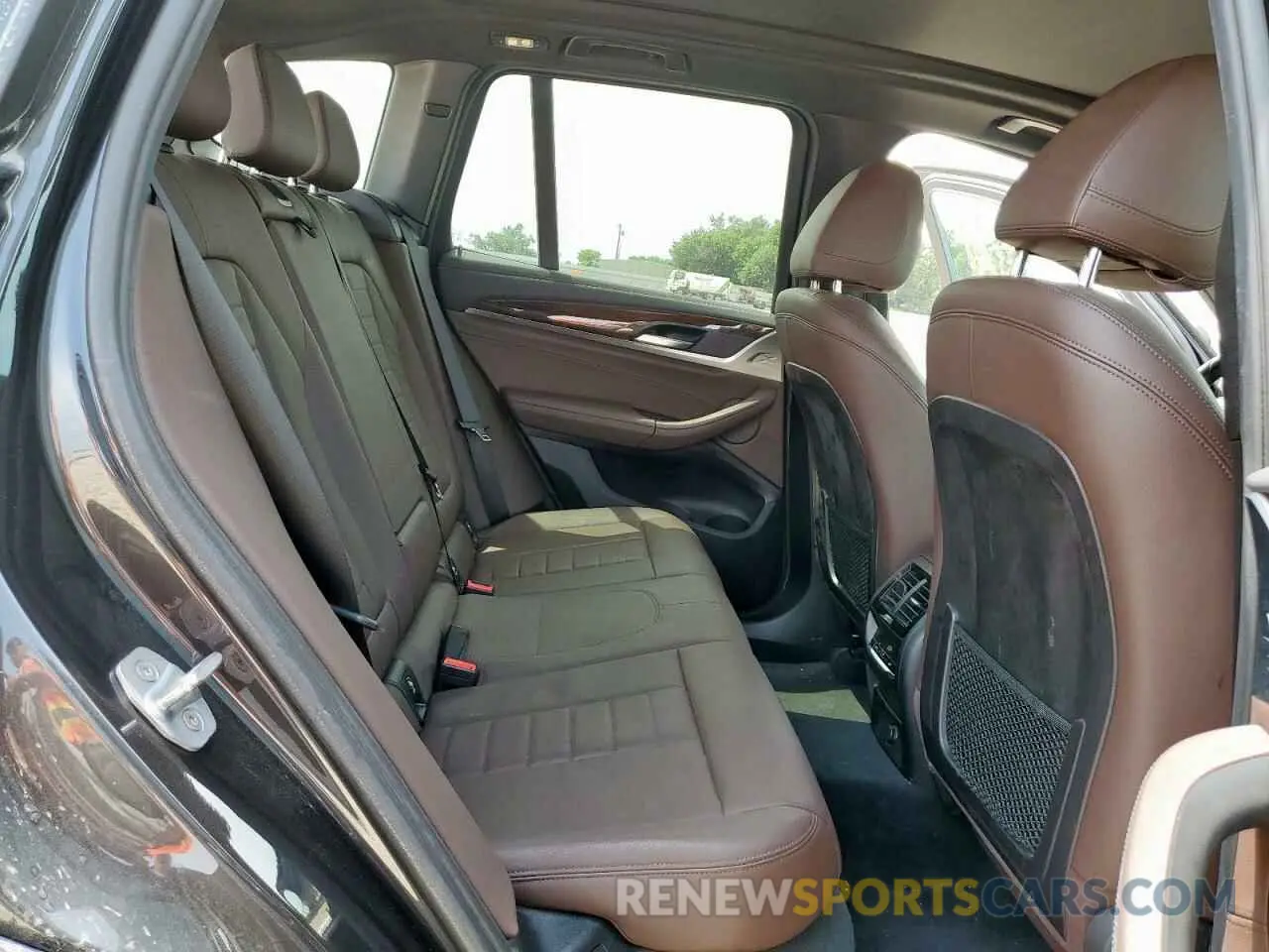 11 Photograph of a damaged car 5UXTS3C59KLR73359 BMW X3 2019