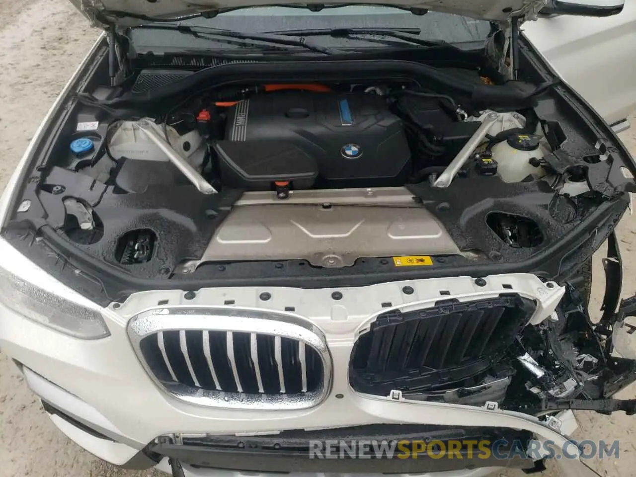 12 Photograph of a damaged car 5UXTS1C00L9C80125 BMW X3 2020
