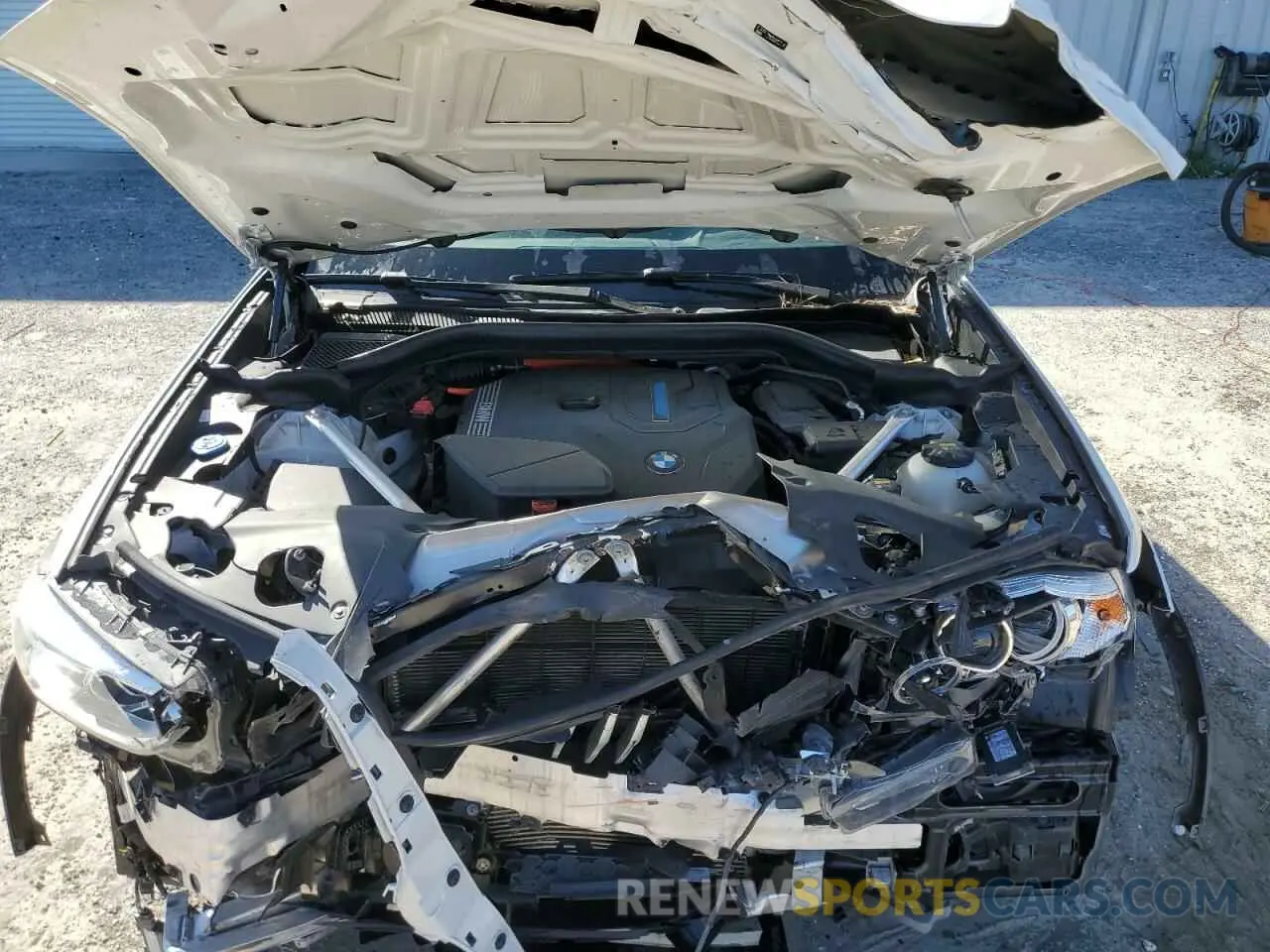 12 Photograph of a damaged car 5UXTS1C02L9C52925 BMW X3 2020