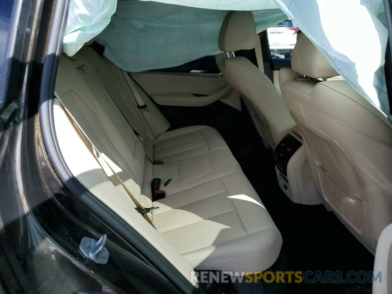11 Photograph of a damaged car 5UXTS1C03L9D25025 BMW X3 2020