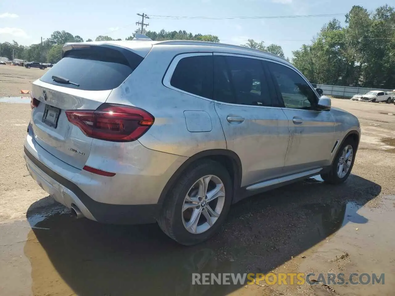 3 Photograph of a damaged car 5UXTY3C00L9B57774 BMW X3 2020