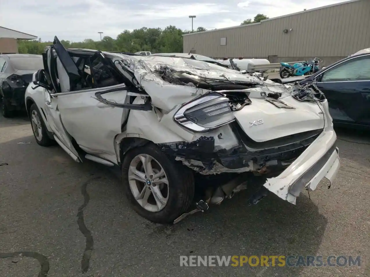 3 Photograph of a damaged car 5UXTY3C00L9C32490 BMW X3 2020