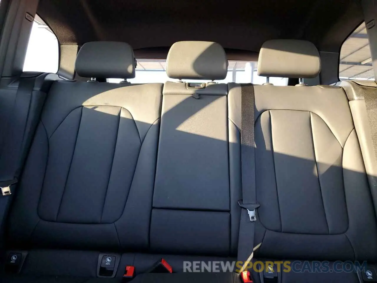 10 Photograph of a damaged car 5UXTY3C00L9C41383 BMW X3 2020
