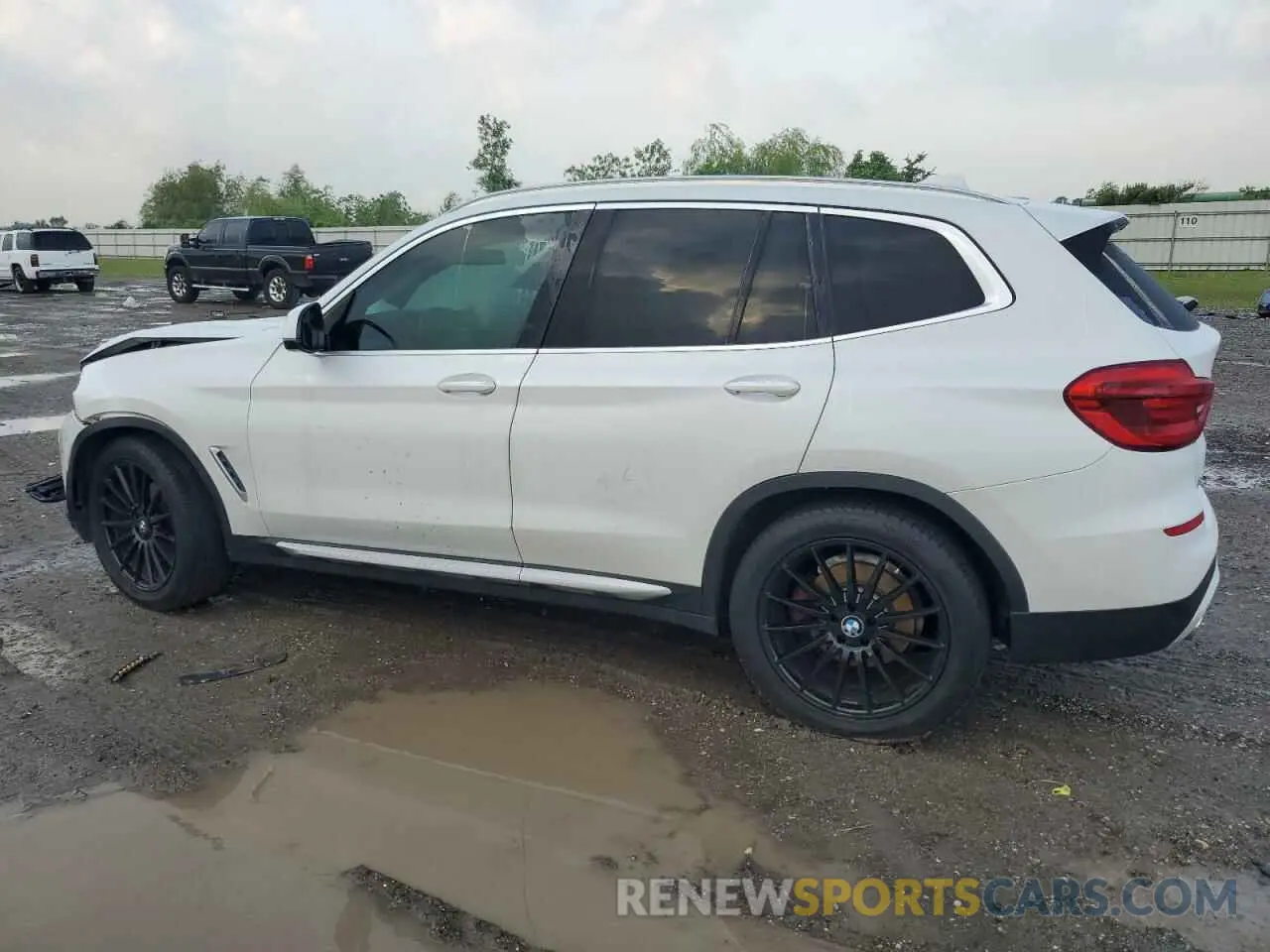 2 Photograph of a damaged car 5UXTY3C00L9C64579 BMW X3 2020