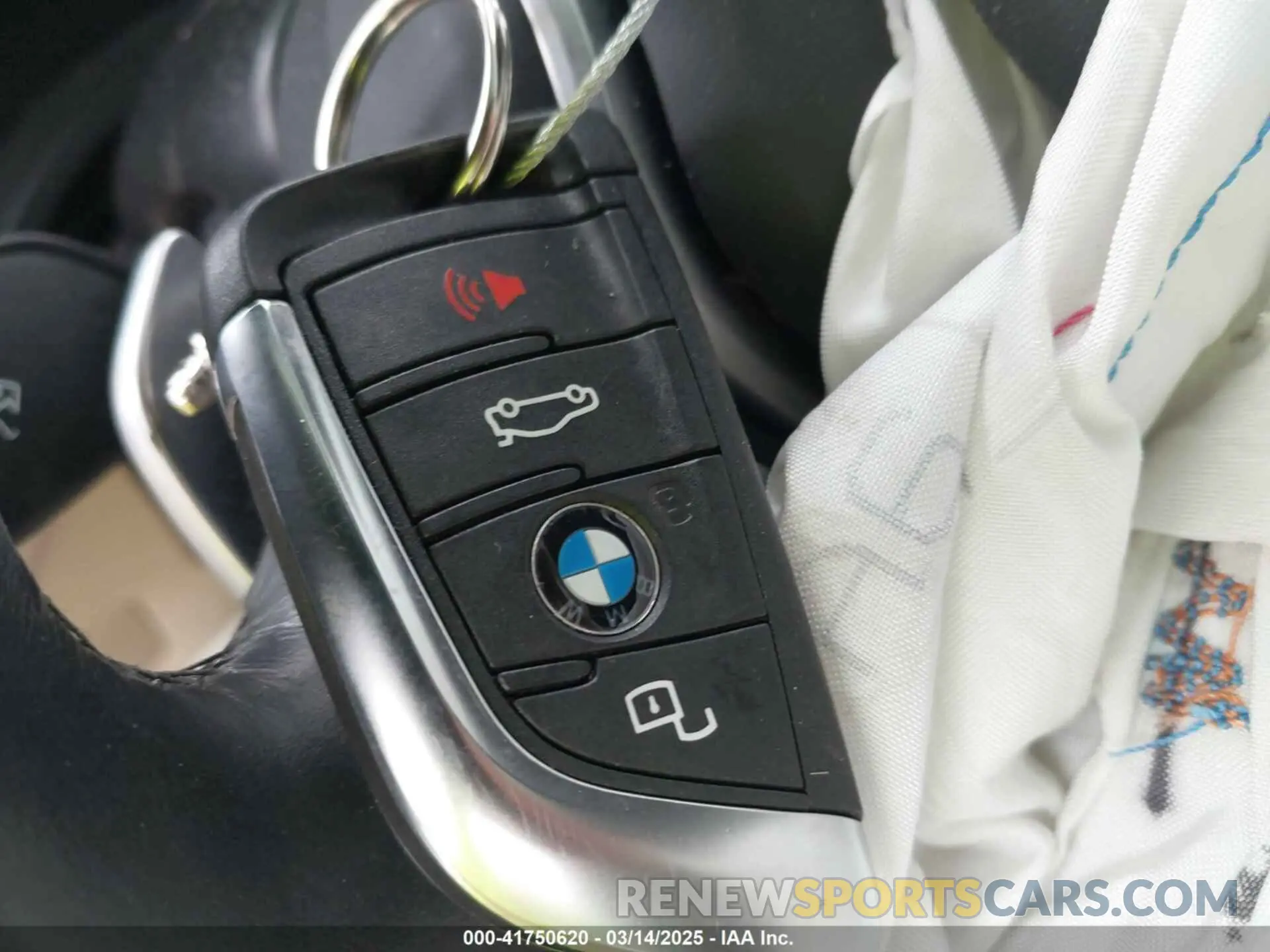 11 Photograph of a damaged car 5UXTY3C00L9C67823 BMW X3 2020