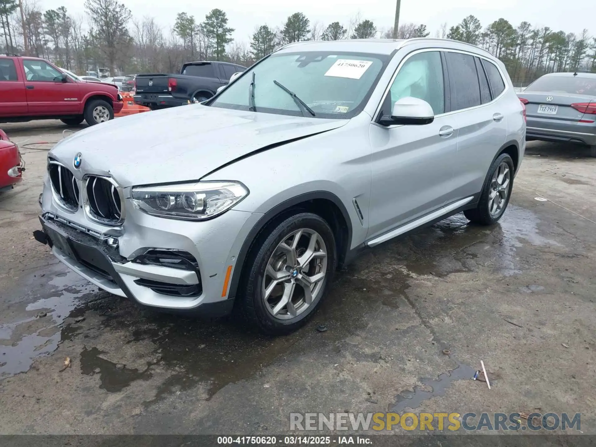 2 Photograph of a damaged car 5UXTY3C00L9C67823 BMW X3 2020