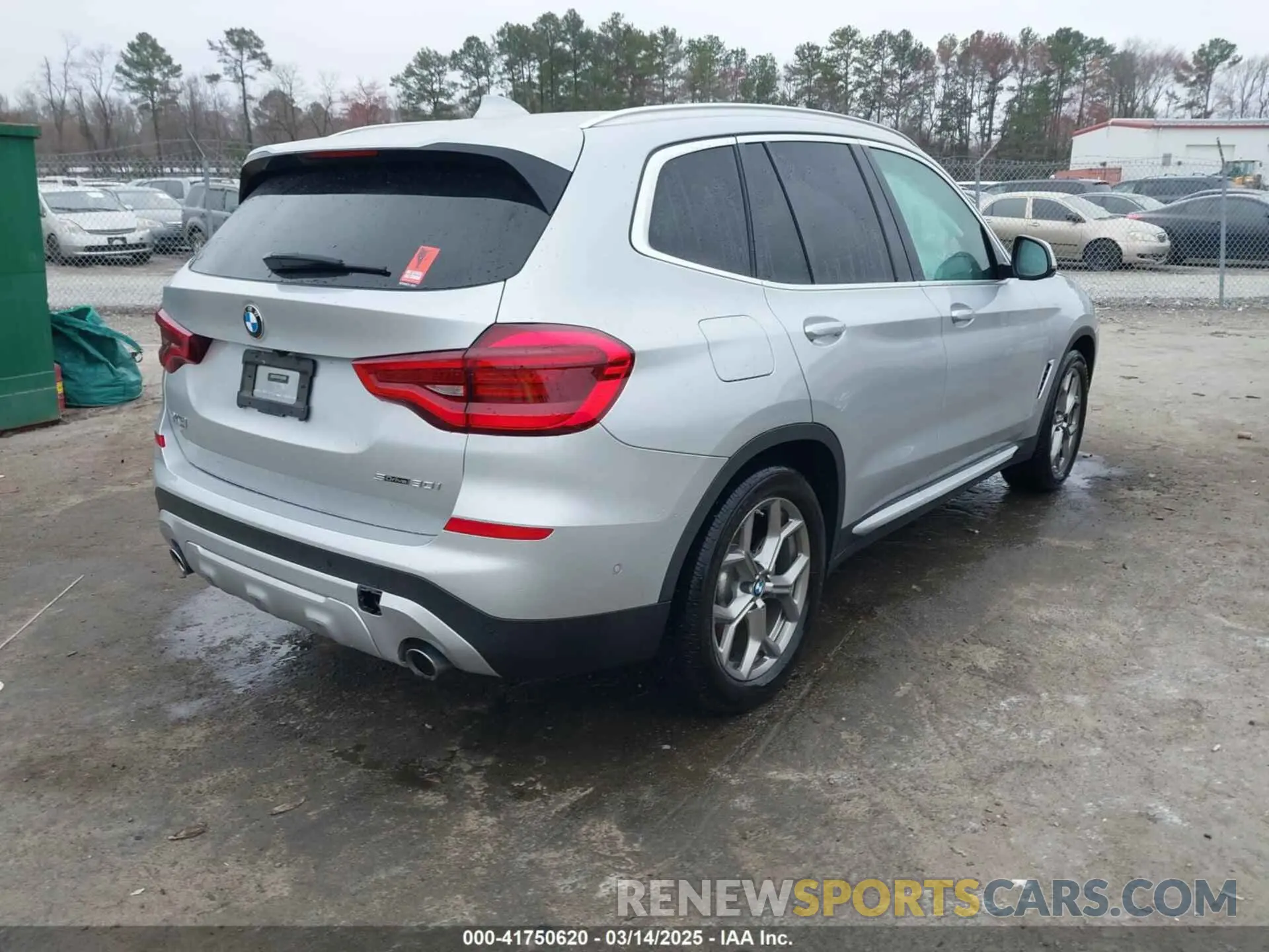 4 Photograph of a damaged car 5UXTY3C00L9C67823 BMW X3 2020