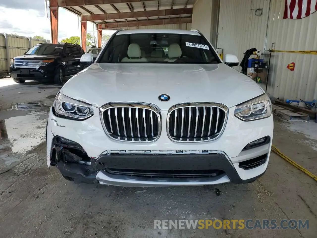 5 Photograph of a damaged car 5UXTY3C00L9D53293 BMW X3 2020