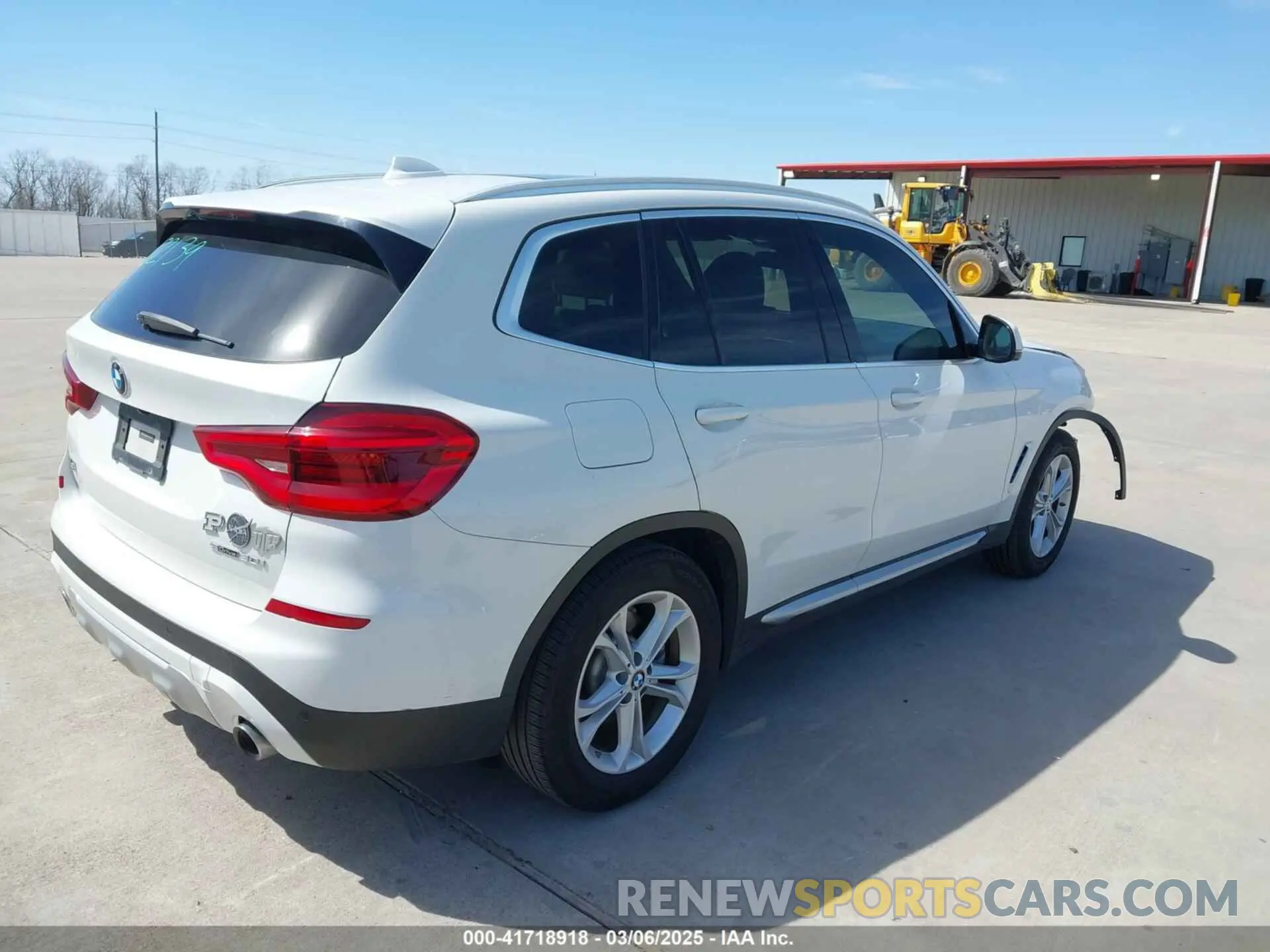4 Photograph of a damaged car 5UXTY3C00LLU71540 BMW X3 2020