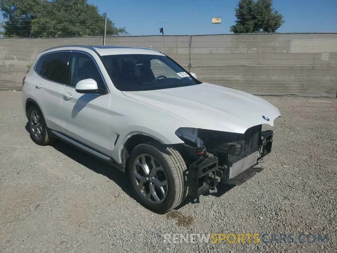 4 Photograph of a damaged car 5UXTY3C01L9B80416 BMW X3 2020