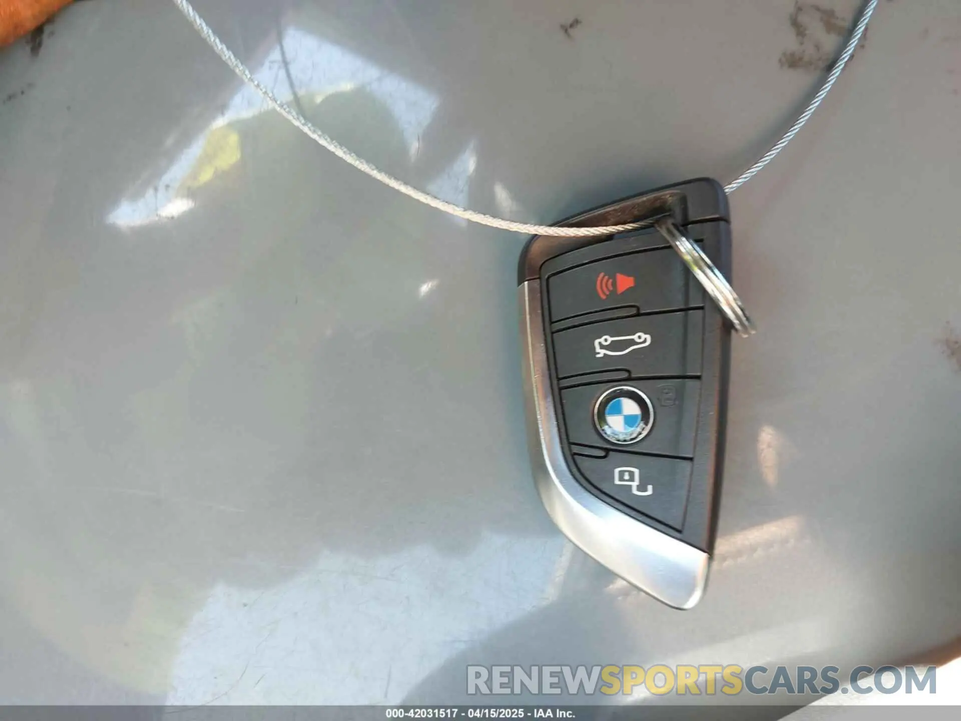 11 Photograph of a damaged car 5UXTY3C01L9D37085 BMW X3 2020