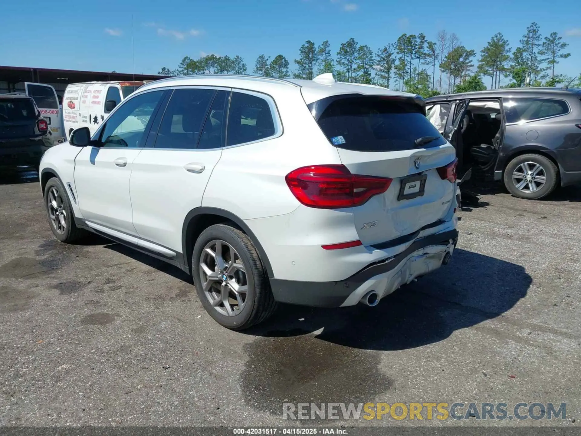 3 Photograph of a damaged car 5UXTY3C01L9D37085 BMW X3 2020