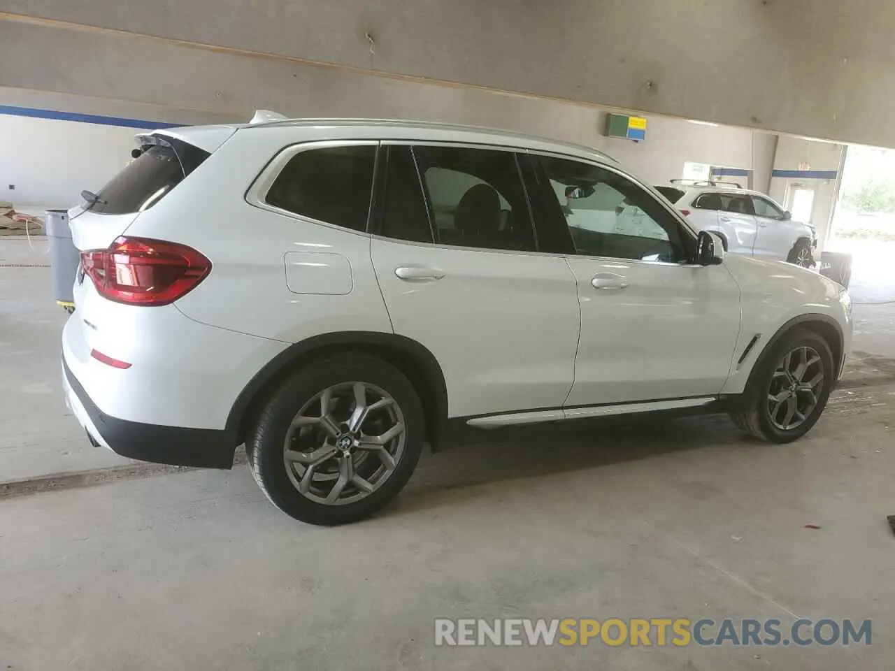 3 Photograph of a damaged car 5UXTY3C01LLU72387 BMW X3 2020