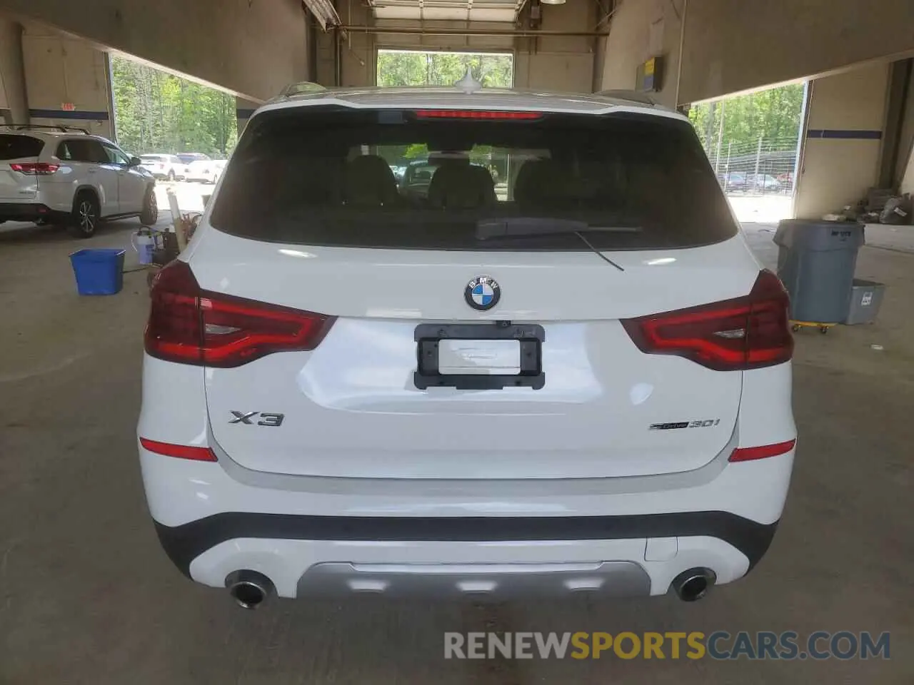 6 Photograph of a damaged car 5UXTY3C01LLU72387 BMW X3 2020
