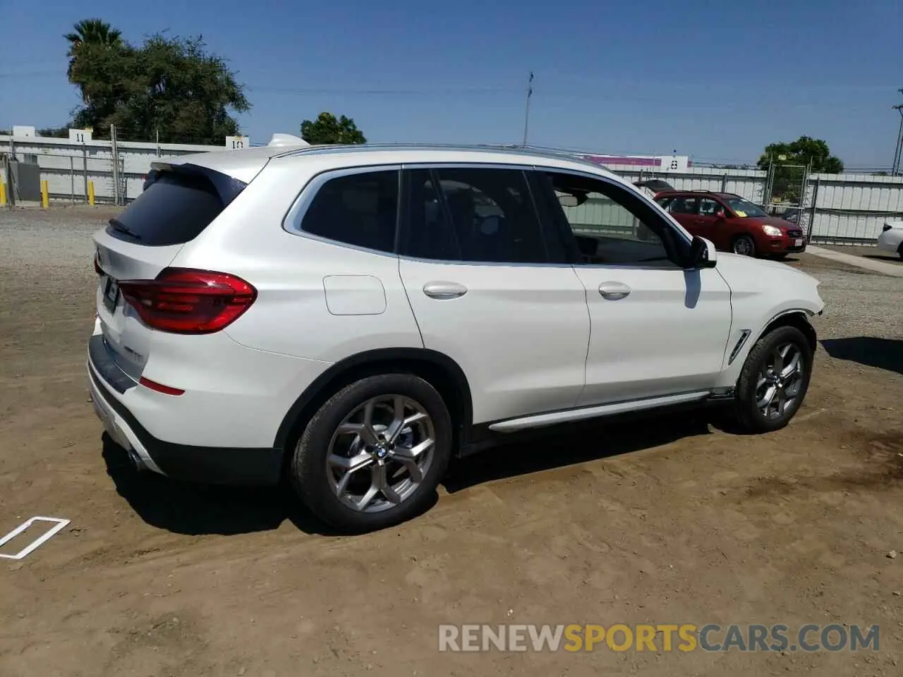 3 Photograph of a damaged car 5UXTY3C02L9C08126 BMW X3 2020