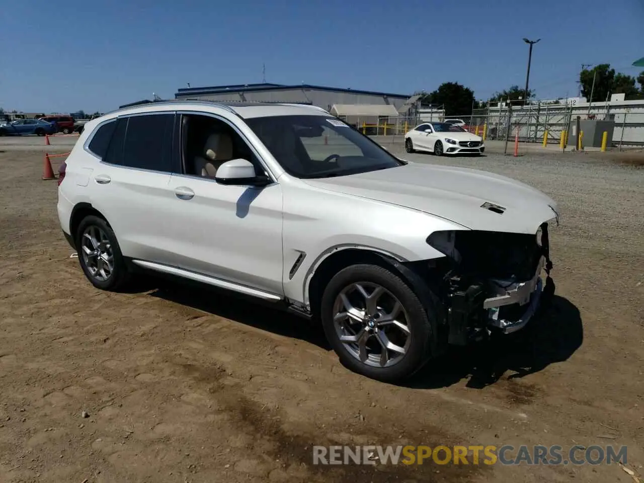 4 Photograph of a damaged car 5UXTY3C02L9C08126 BMW X3 2020