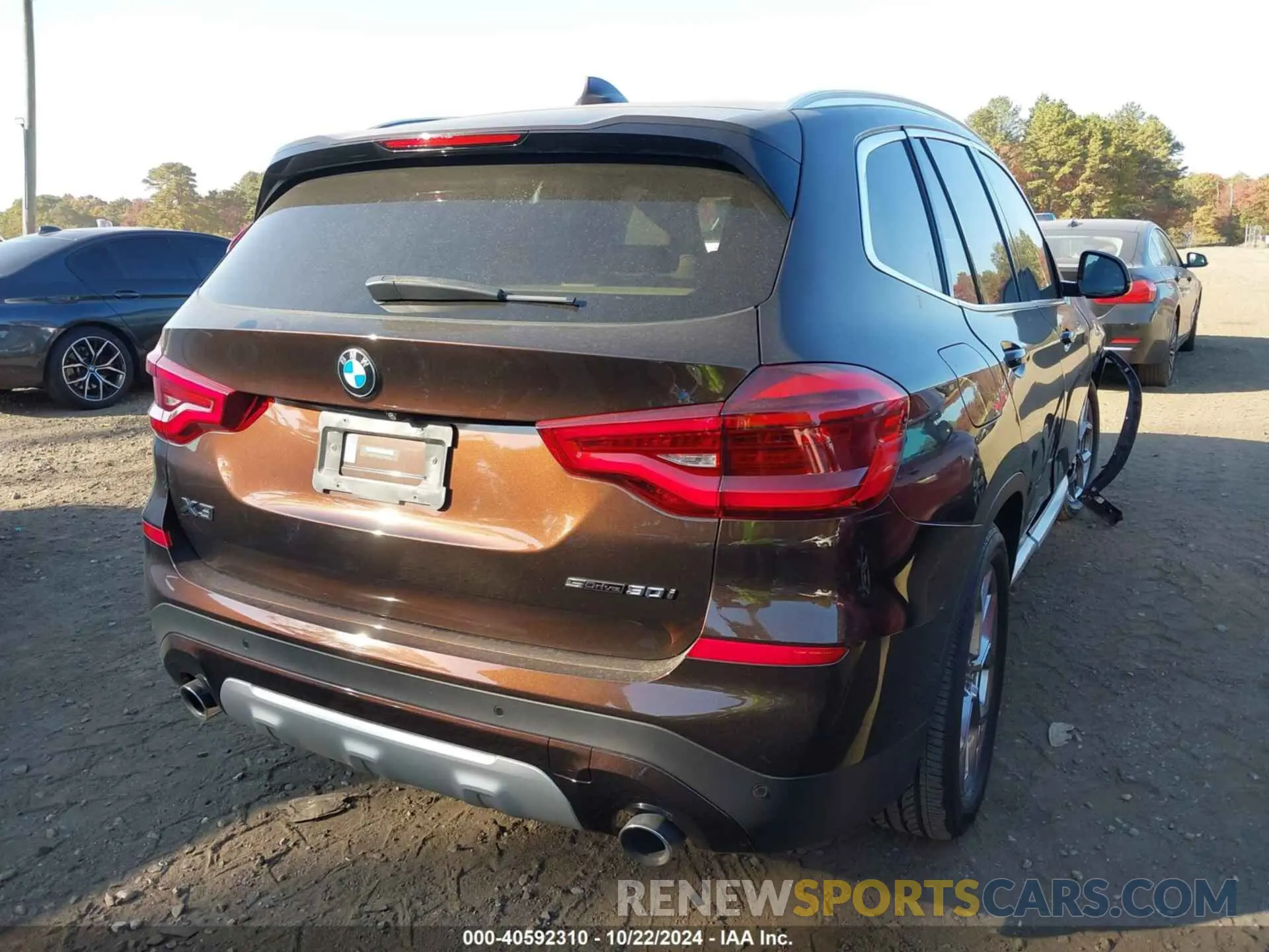16 Photograph of a damaged car 5UXTY3C02L9C59061 BMW X3 2020