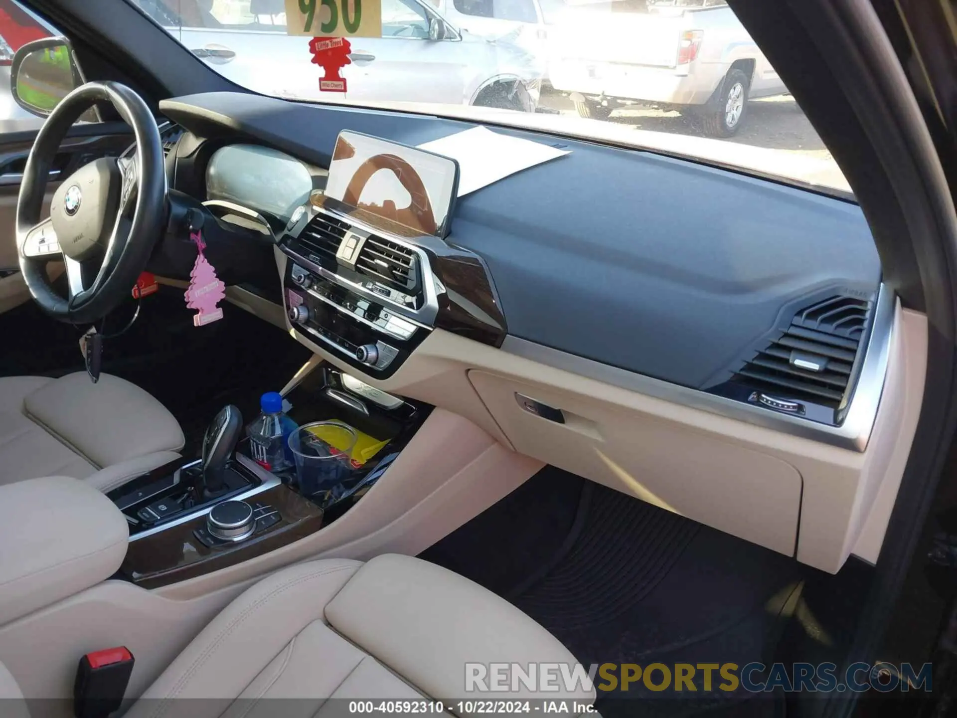 5 Photograph of a damaged car 5UXTY3C02L9C59061 BMW X3 2020