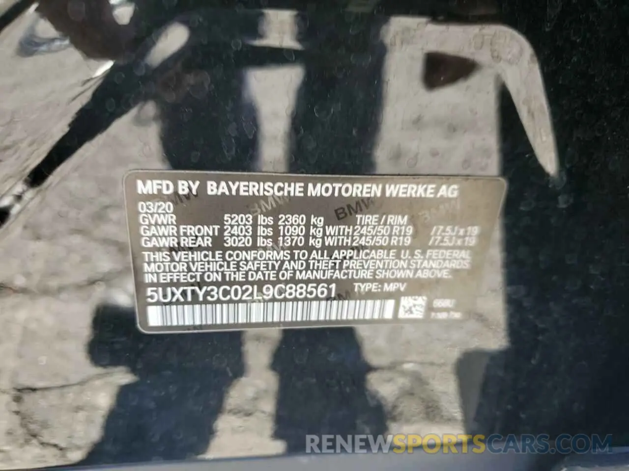 14 Photograph of a damaged car 5UXTY3C02L9C88561 BMW X3 2020