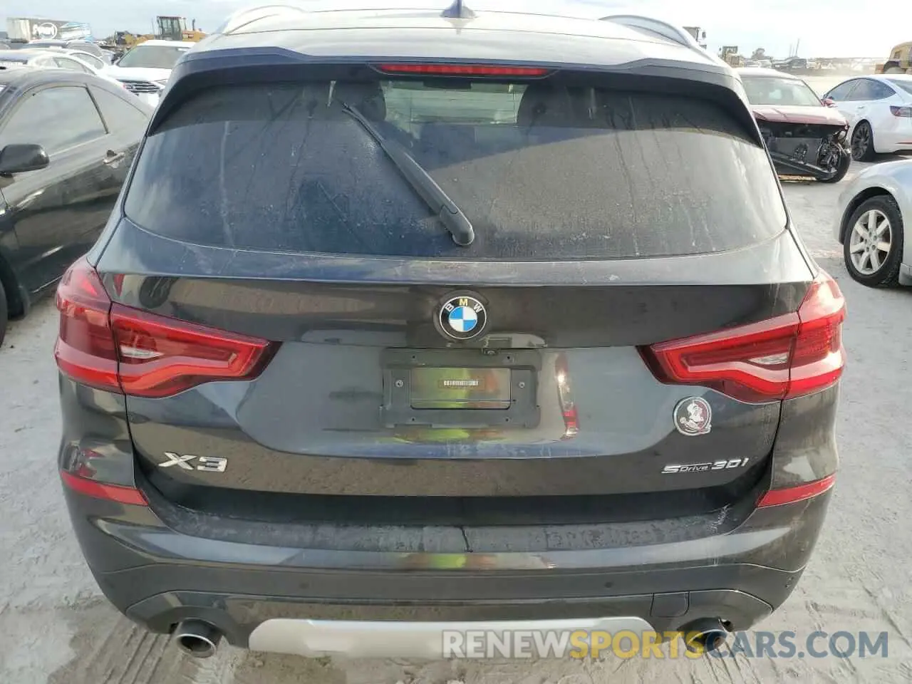 6 Photograph of a damaged car 5UXTY3C02LLU72222 BMW X3 2020