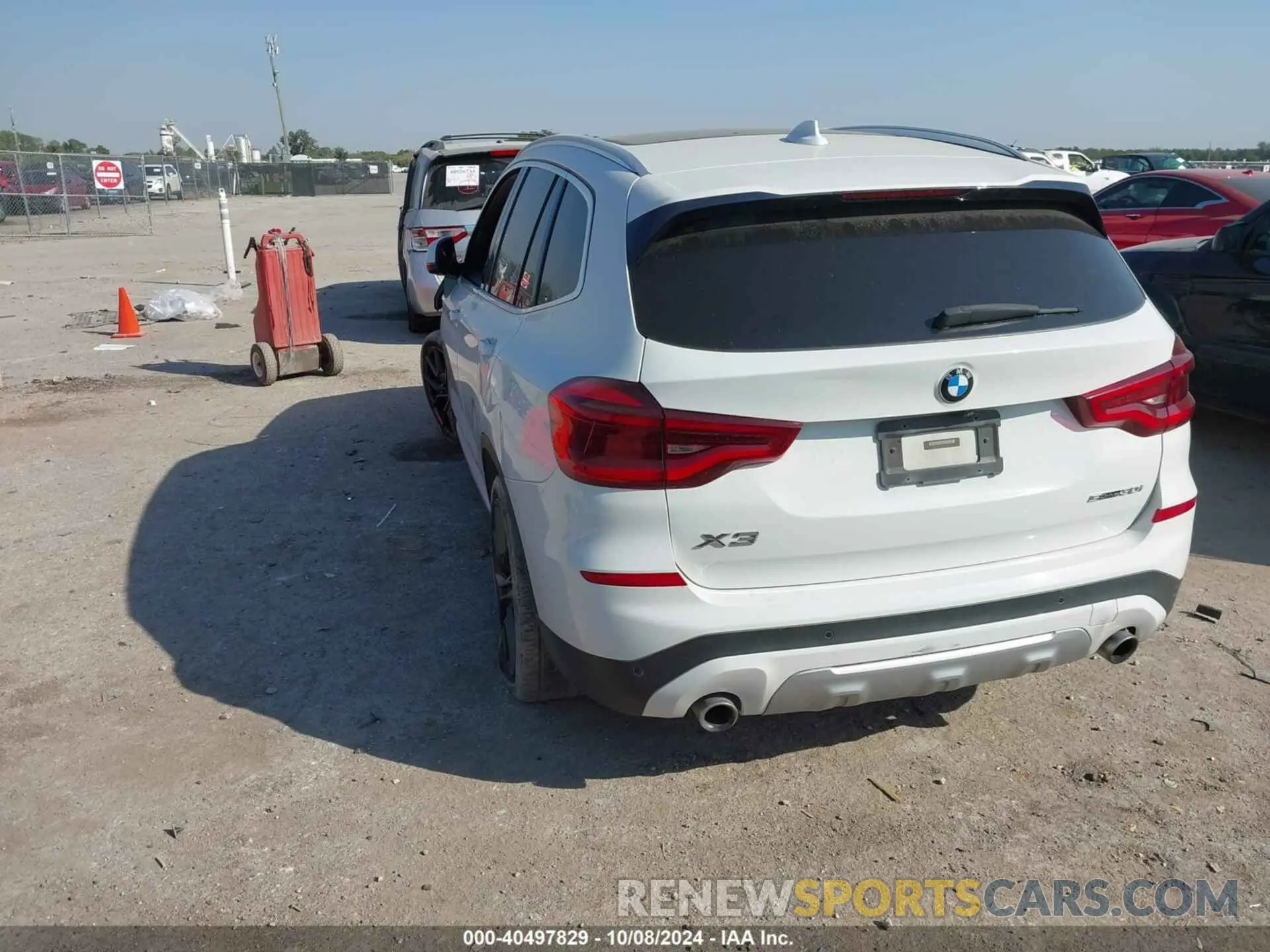 3 Photograph of a damaged car 5UXTY3C02LLU72575 BMW X3 2020