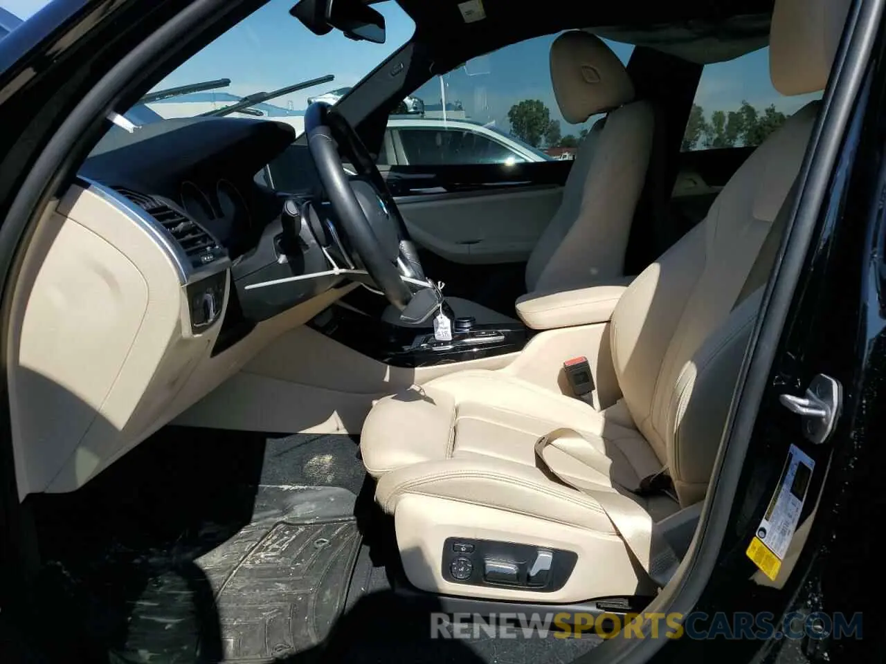 7 Photograph of a damaged car 5UXTY3C03L9C81246 BMW X3 2020