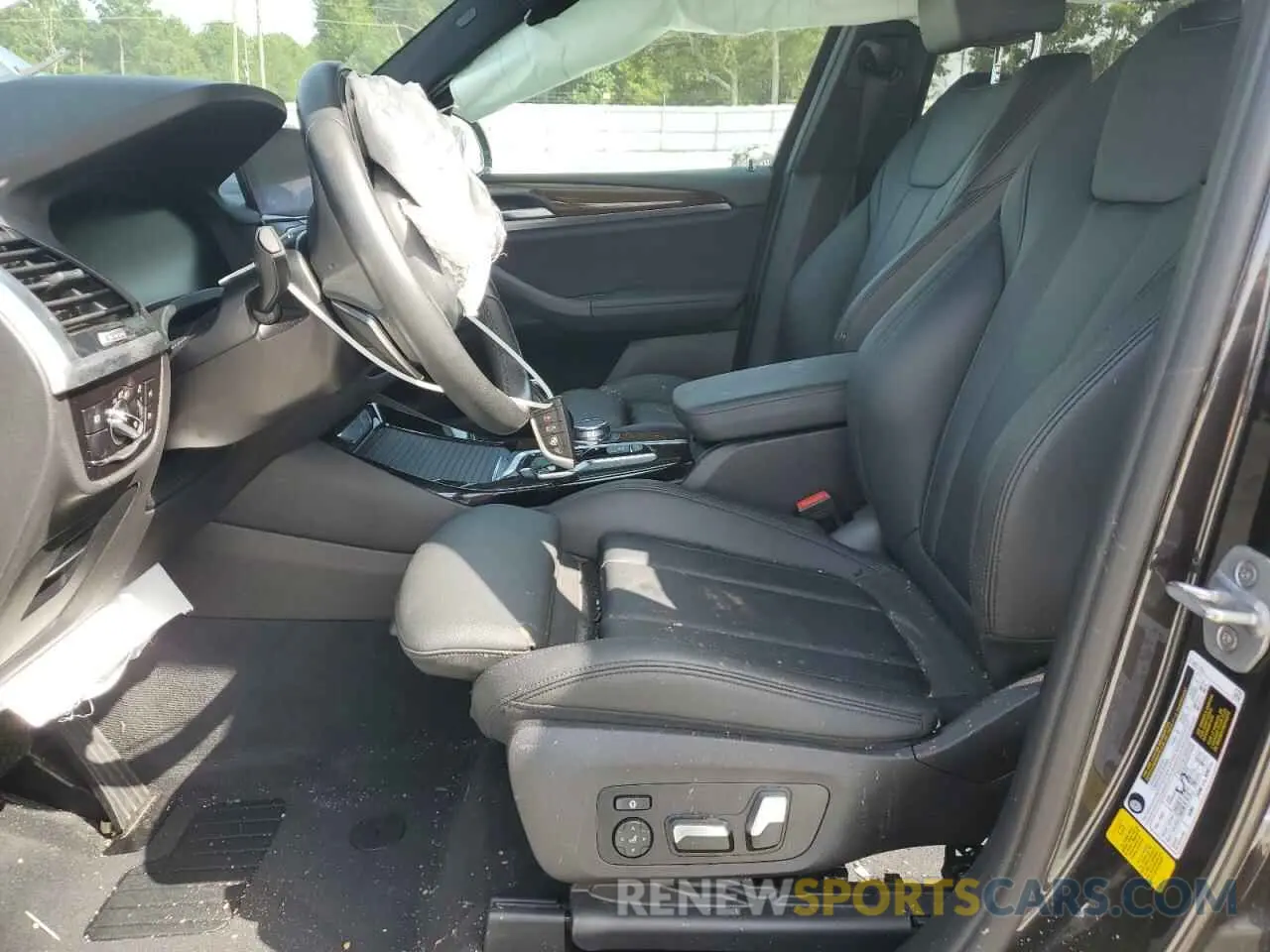 7 Photograph of a damaged car 5UXTY3C03L9C92375 BMW X3 2020