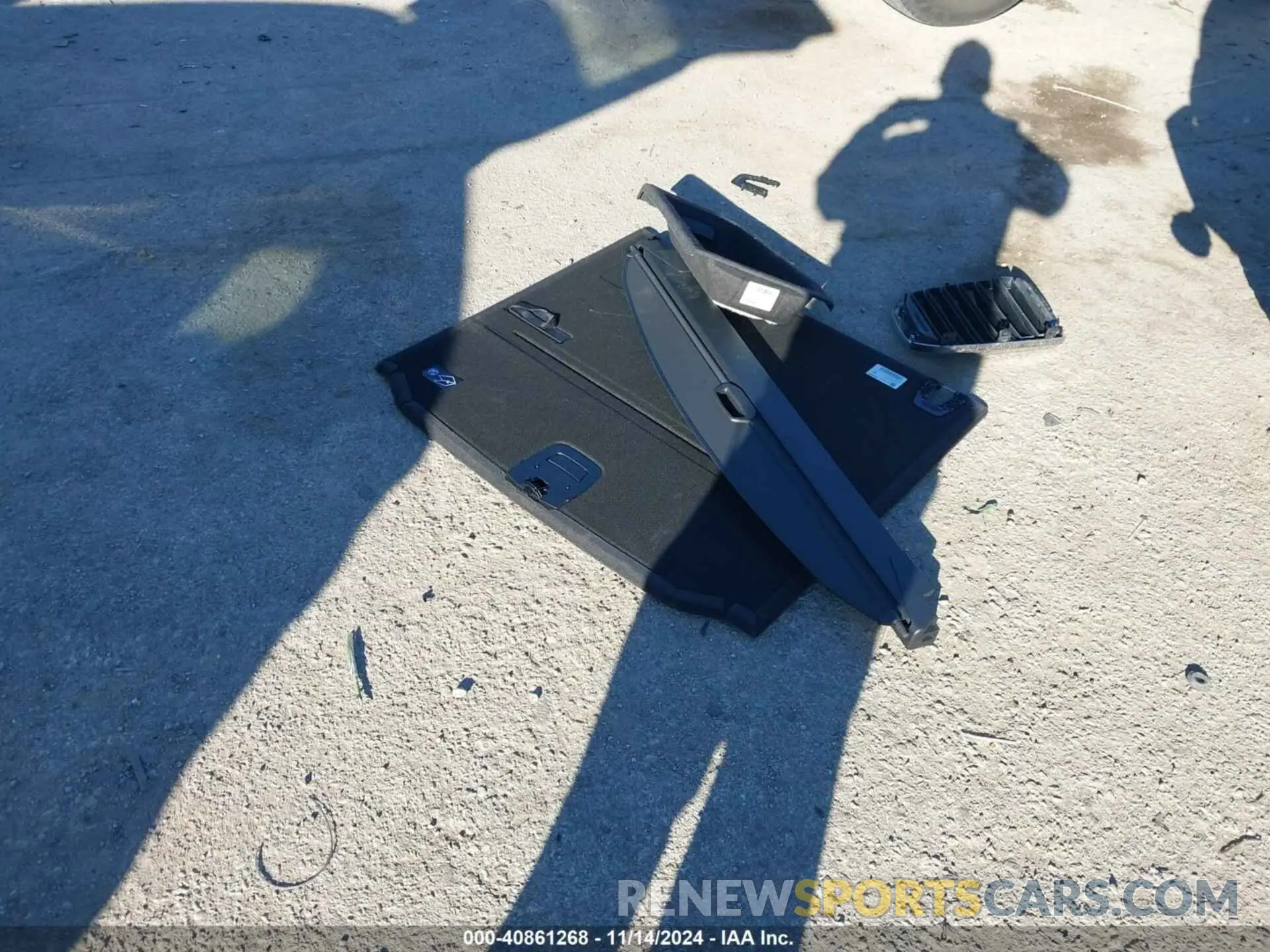 12 Photograph of a damaged car 5UXTY3C03LLE54749 BMW X3 2020