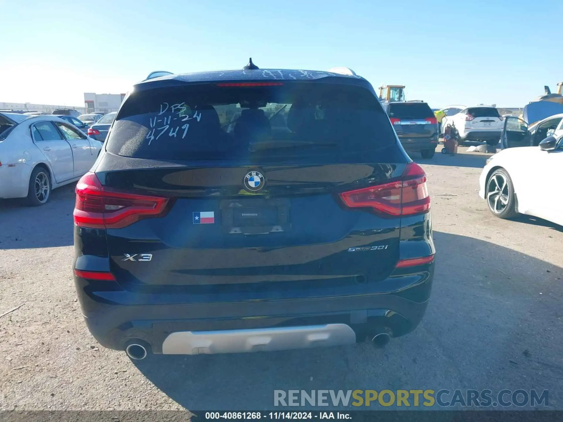 17 Photograph of a damaged car 5UXTY3C03LLE54749 BMW X3 2020