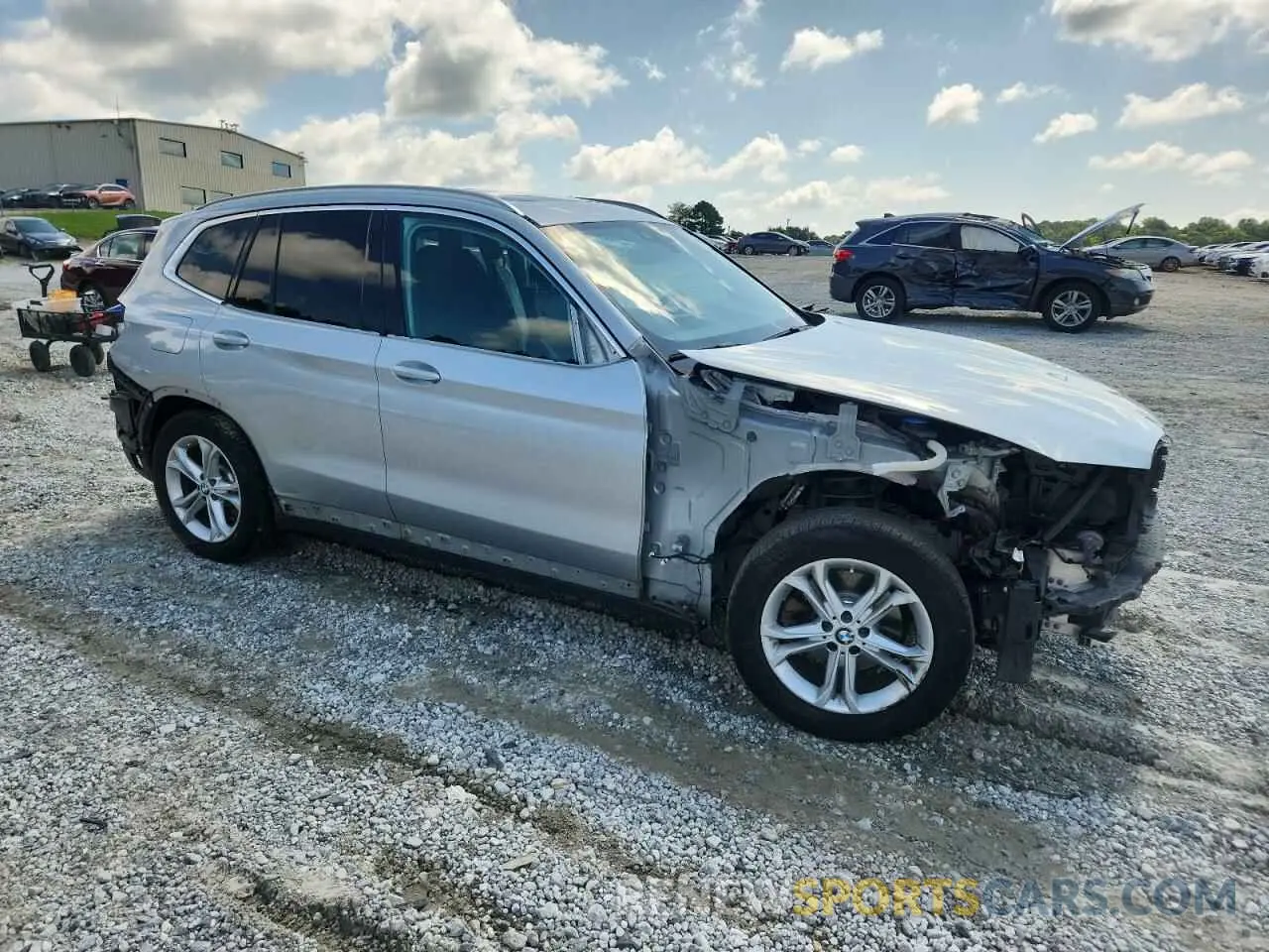 4 Photograph of a damaged car 5UXTY3C03LLU72553 BMW X3 2020