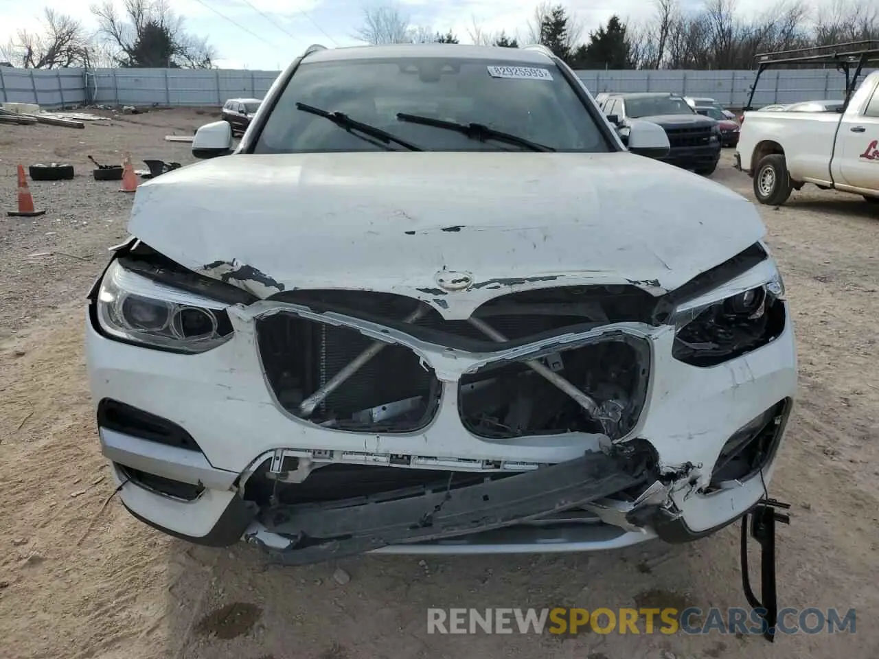 5 Photograph of a damaged car 5UXTY3C04L9B06763 BMW X3 2020