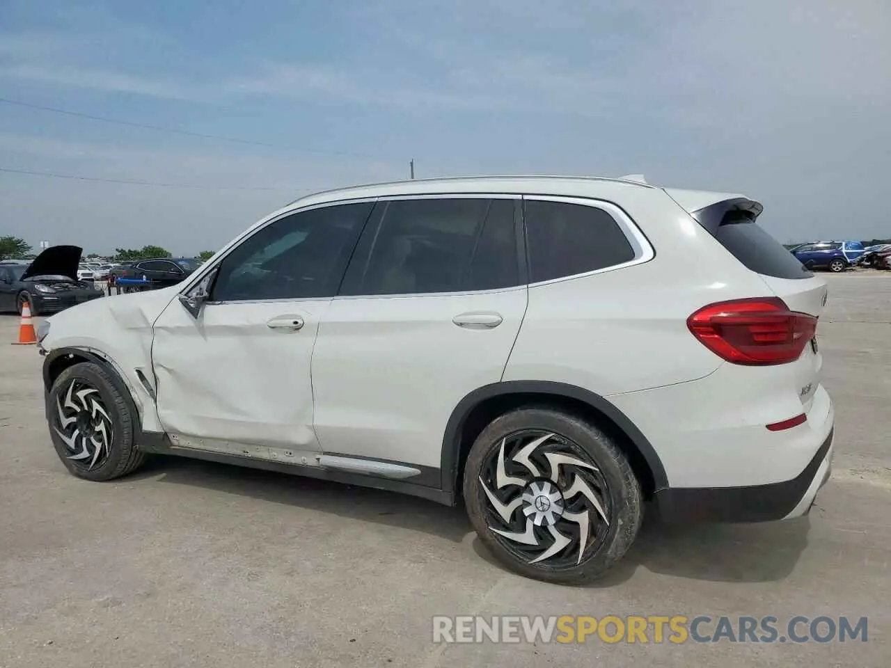 2 Photograph of a damaged car 5UXTY3C05L9B81973 BMW X3 2020