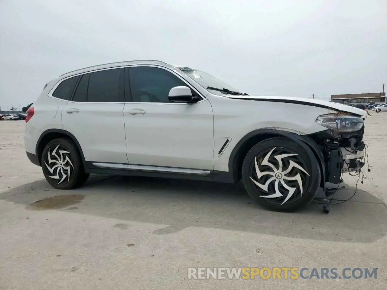 4 Photograph of a damaged car 5UXTY3C05L9B81973 BMW X3 2020