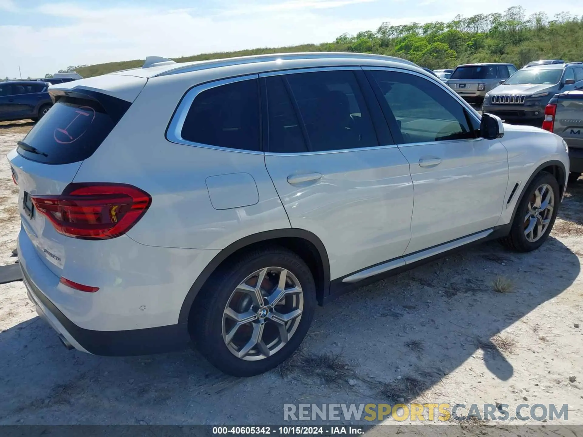 4 Photograph of a damaged car 5UXTY3C05L9C87730 BMW X3 2020