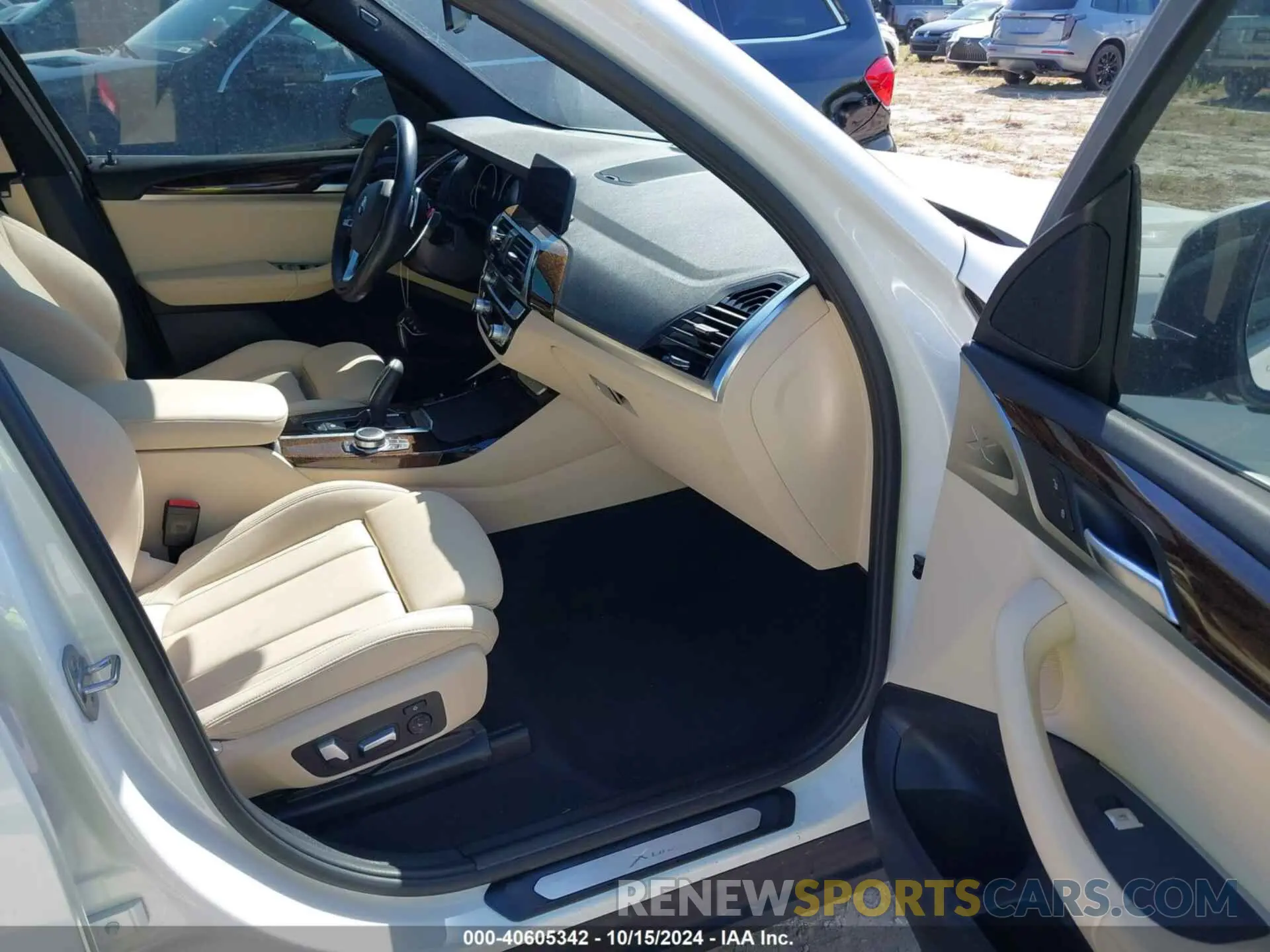 5 Photograph of a damaged car 5UXTY3C05L9C87730 BMW X3 2020