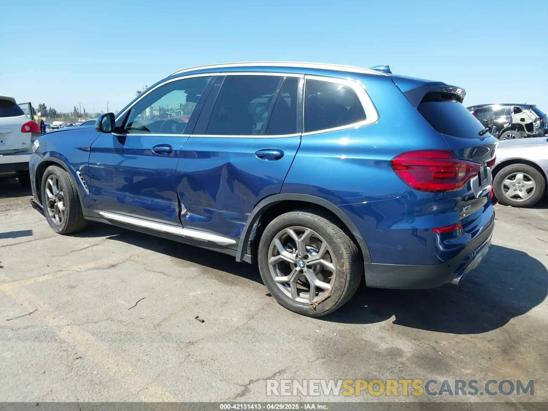 3 Photograph of a damaged car 5UXTY3C05L9D42497 BMW X3 2020