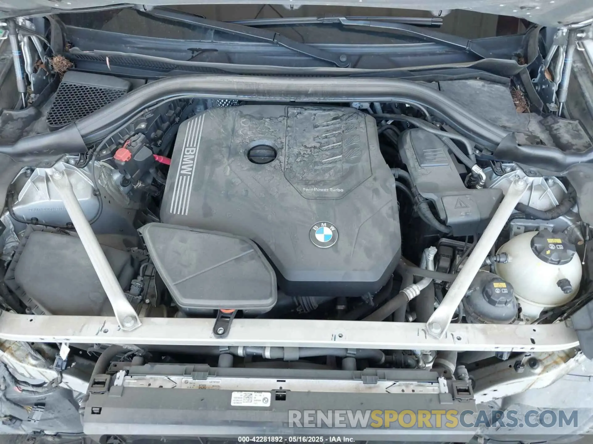 10 Photograph of a damaged car 5UXTY3C05LLE55644 BMW X3 2020