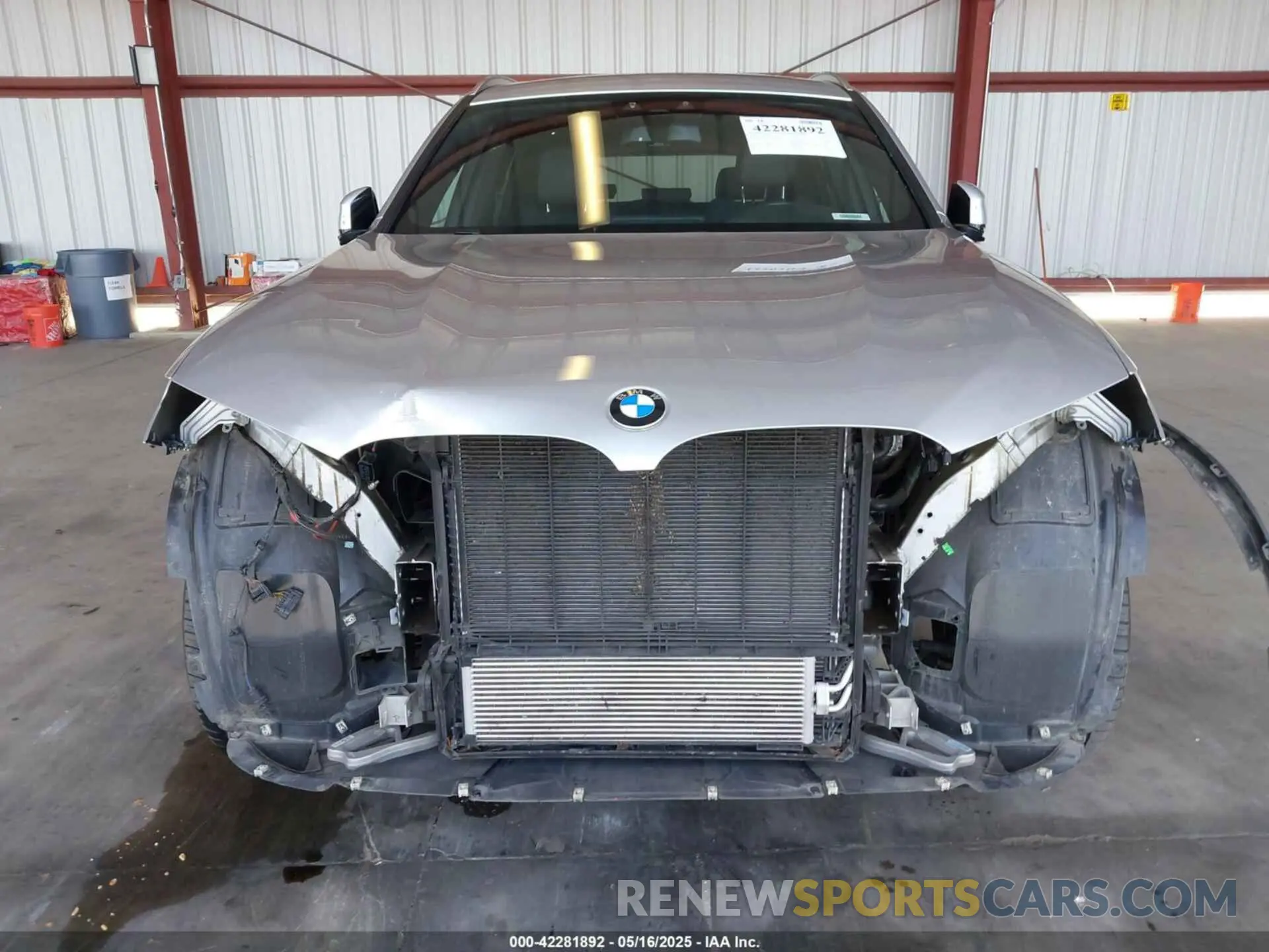 13 Photograph of a damaged car 5UXTY3C05LLE55644 BMW X3 2020