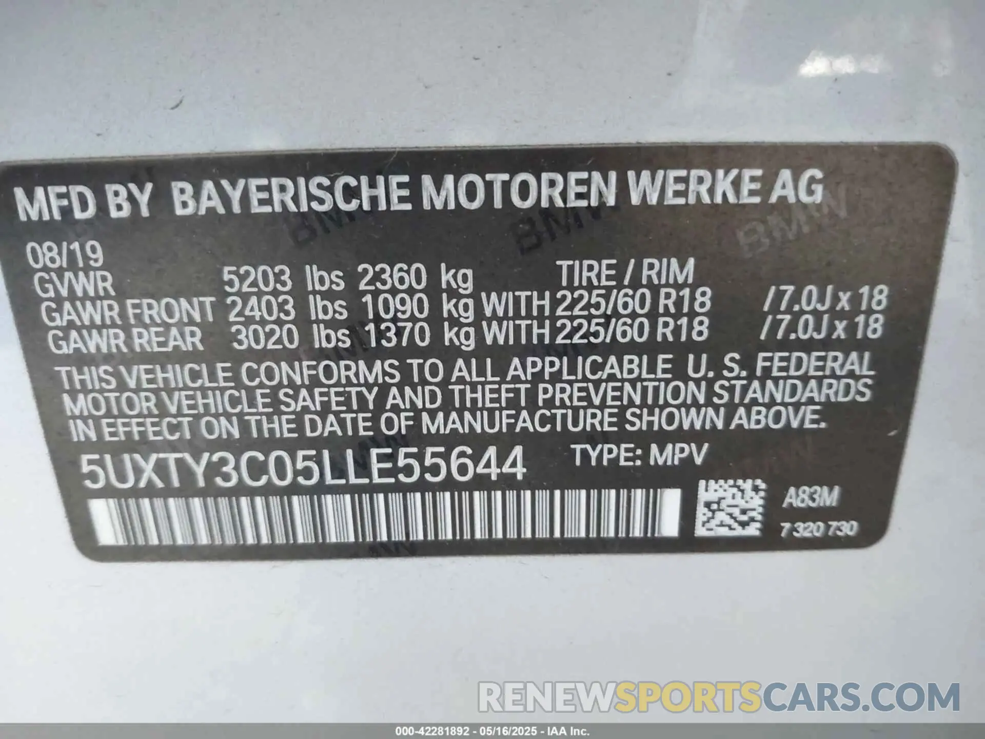 9 Photograph of a damaged car 5UXTY3C05LLE55644 BMW X3 2020