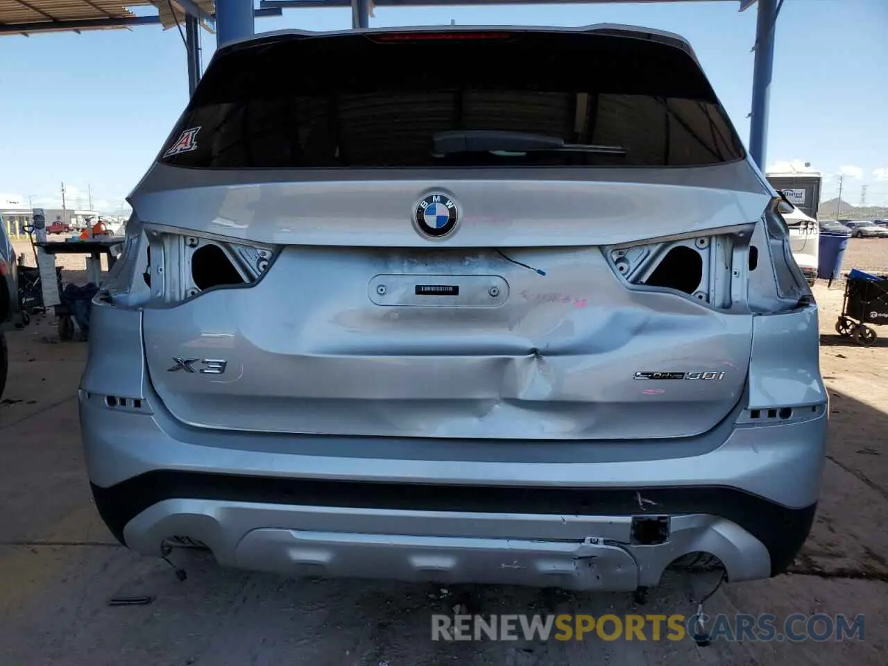 6 Photograph of a damaged car 5UXTY3C05LLU69928 BMW X3 2020