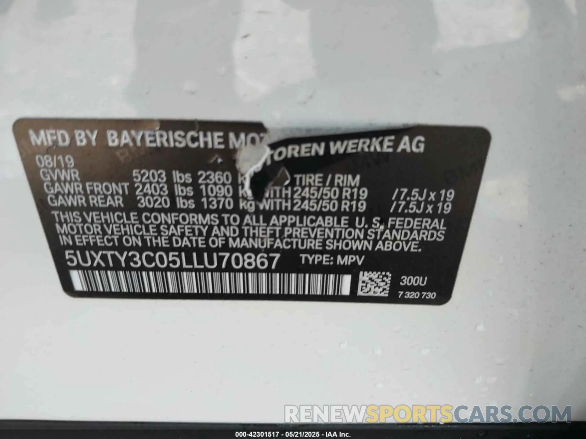 9 Photograph of a damaged car 5UXTY3C05LLU70867 BMW X3 2020