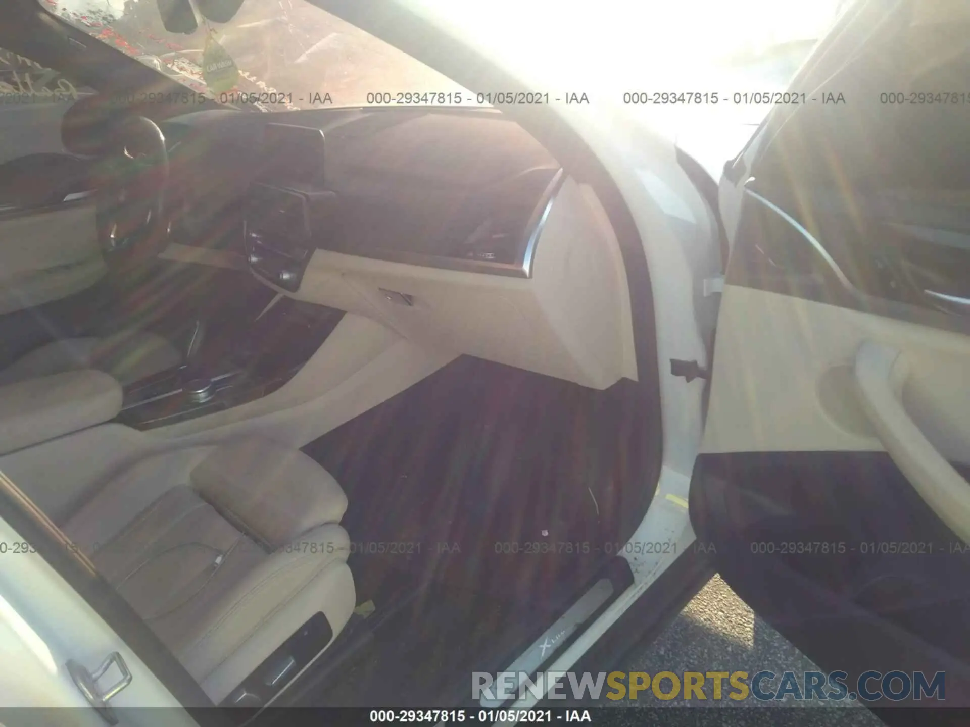 5 Photograph of a damaged car 5UXTY3C06L9B06666 BMW X3 2020