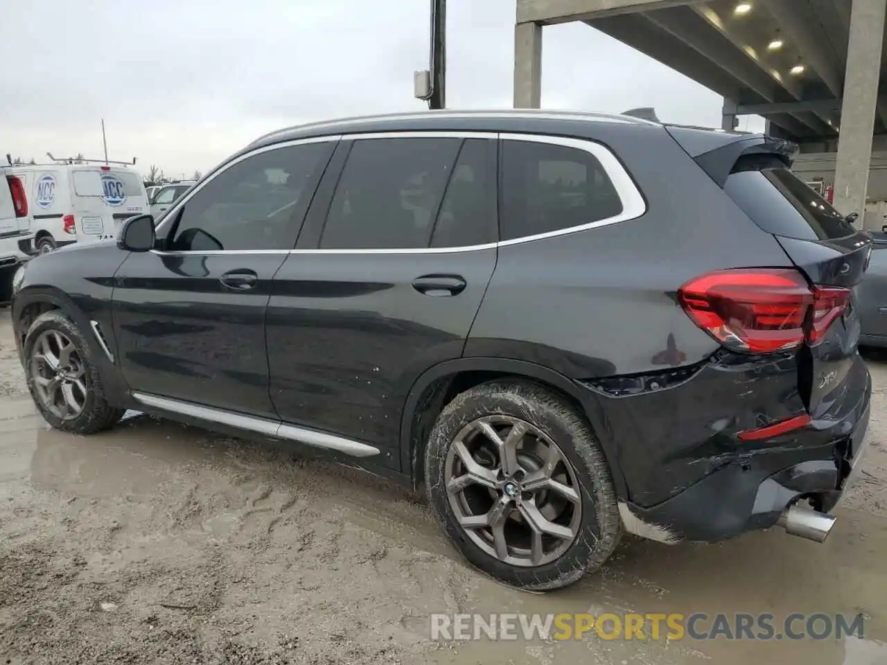 2 Photograph of a damaged car 5UXTY3C06L9D06933 BMW X3 2020